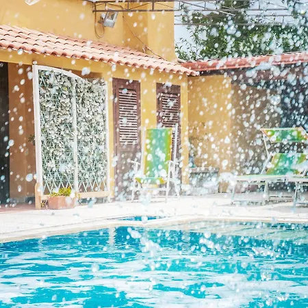 Hotel Annabelle Isquia